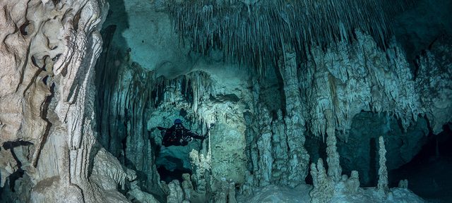 CCR Elite Tek Cave Diver
